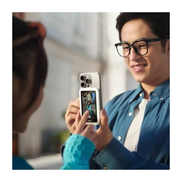 Insta360 Selfie Screen with Light