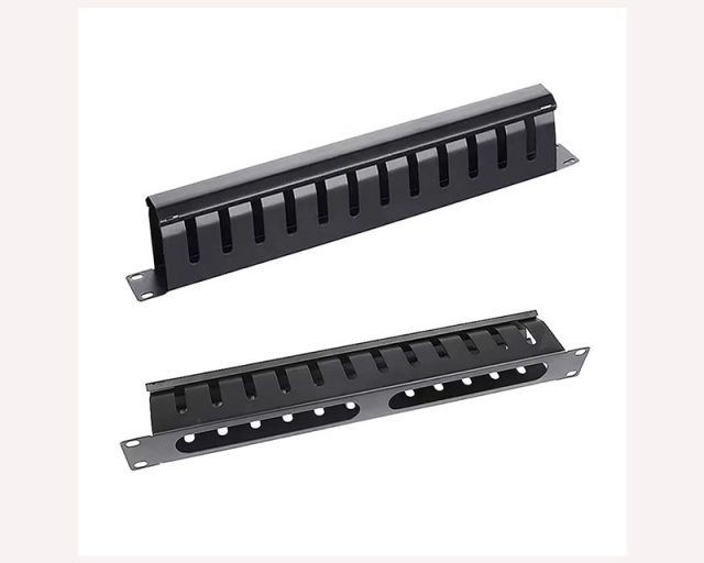 MAXPRO LINE Panel ranzirni 19 inča, kanalica, metalni, 1U 